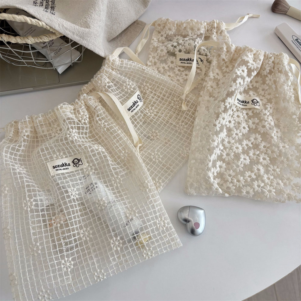 Кружевная вышитая сумка-органа – обзор и цена Cosmetic Bags